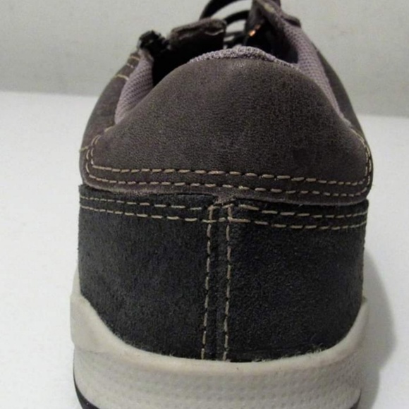 Men Shoes - Picture 6 of 8